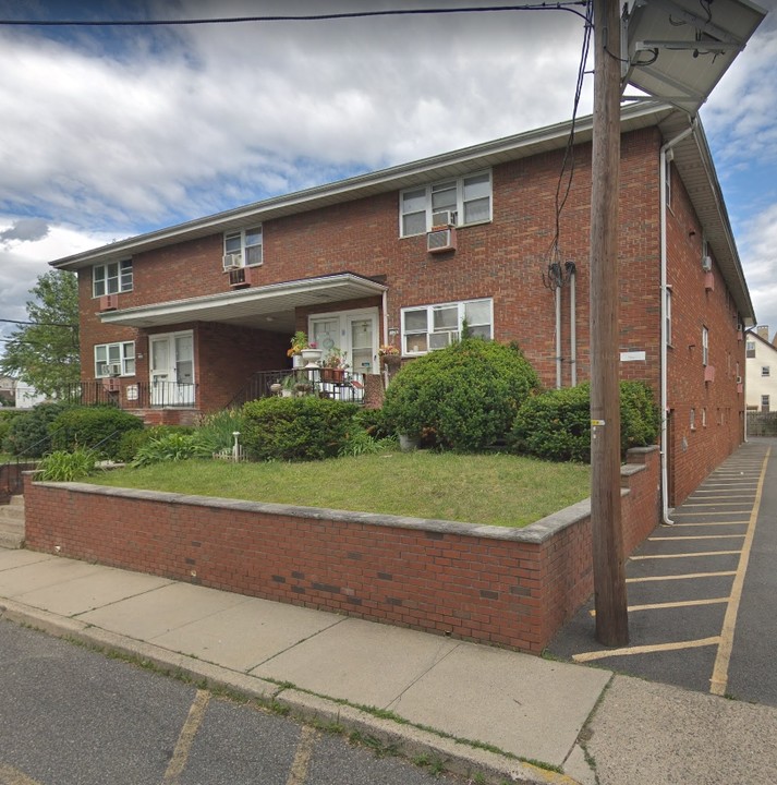 170 S Park St in Hackensack, NJ - Building Photo