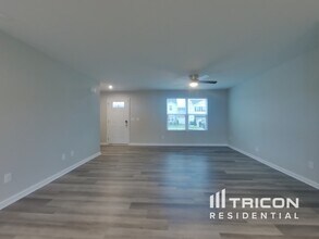 1082 Suffolk Ln in Cedar Hill, TX - Building Photo - Building Photo