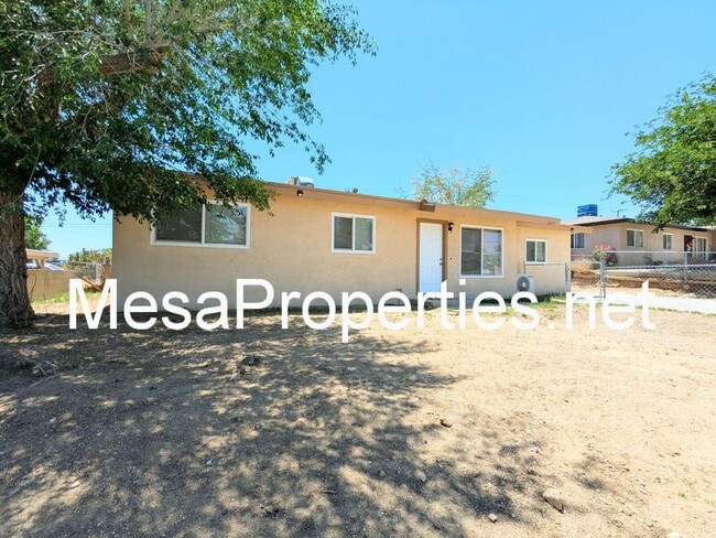 16457 Yucca Ave in Victorville, CA - Building Photo - Building Photo