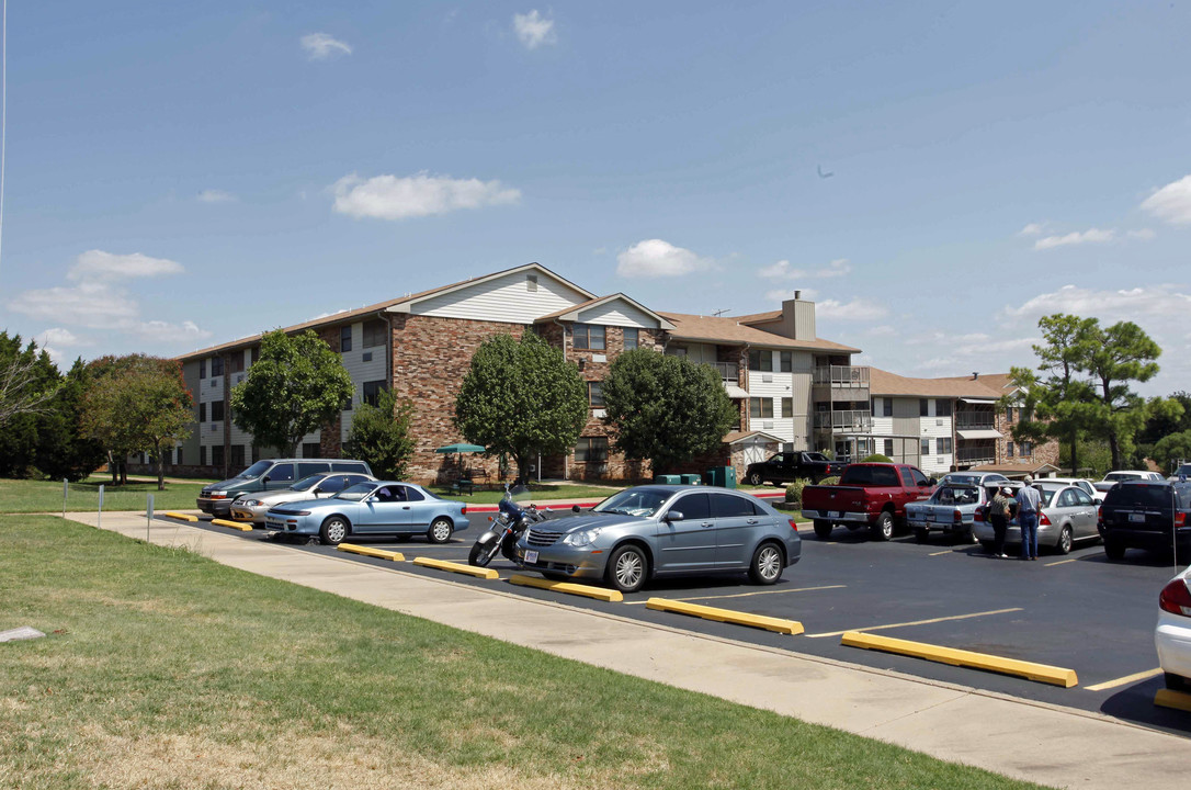 Nowata Garden Apartments in Chickasha, OK - Foto de edificio