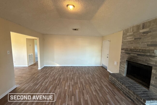 11618 Roandale Dr in Houston, TX - Foto de edificio - Building Photo