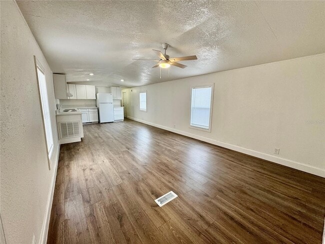 112 Laureti Ln in Lake Wales, FL - Building Photo - Building Photo