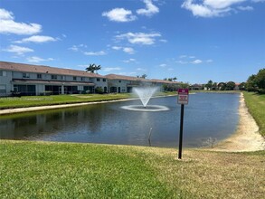 2302 Center Stone Ln in Riviera Beach, FL - Foto de edificio - Building Photo