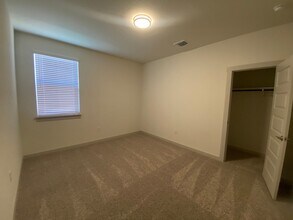 10704 Fulton Ave in Austin, TX - Building Photo - Building Photo