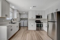 508 Greenbriar Townhouse Way in Las Vegas, NV - Building Photo - Building Photo