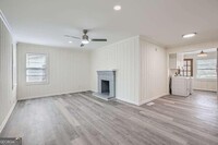 1747 Venetian Dr SW in Atlanta, GA - Building Photo - Building Photo