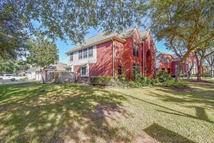 2810 Grassy Knoll Ct in Sugar Land, TX - Building Photo