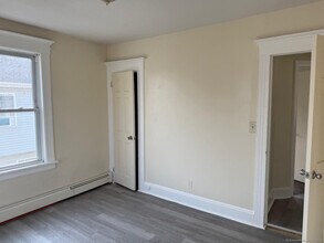 97 Davis Ave in Bridgeport, CT - Building Photo - Building Photo