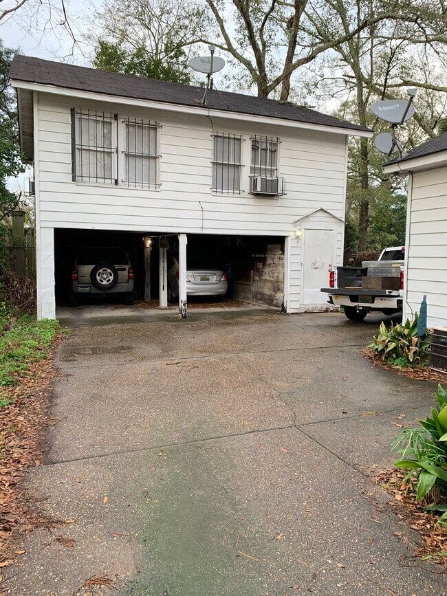 1412 Old Shell Rd in Mobile, AL - Building Photo - Building Photo
