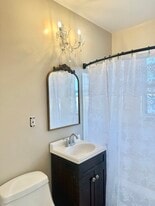 1869 E Ocean Ave in Ventura, CA - Building Photo