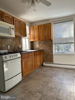 1220 Pine St in Philadelphia, PA - Building Photo