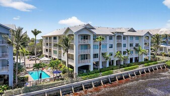 275 NW Flagler Ave, Unit 204 in Stuart, FL - Building Photo