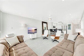 25850 Hickory Blvd in Bonita Springs, FL - Building Photo - Building Photo