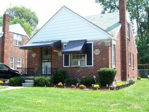 11742 Beaconsfield St in Detroit, MI - Building Photo - Building Photo