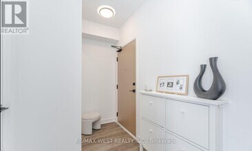 36 Zorra St in Toronto, ON - Building Photo - Building Photo