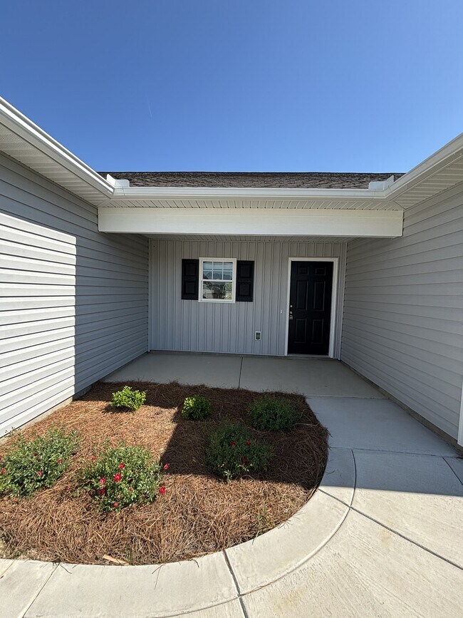 102 Bradfield Cir in Dunn, NC - Building Photo - Building Photo