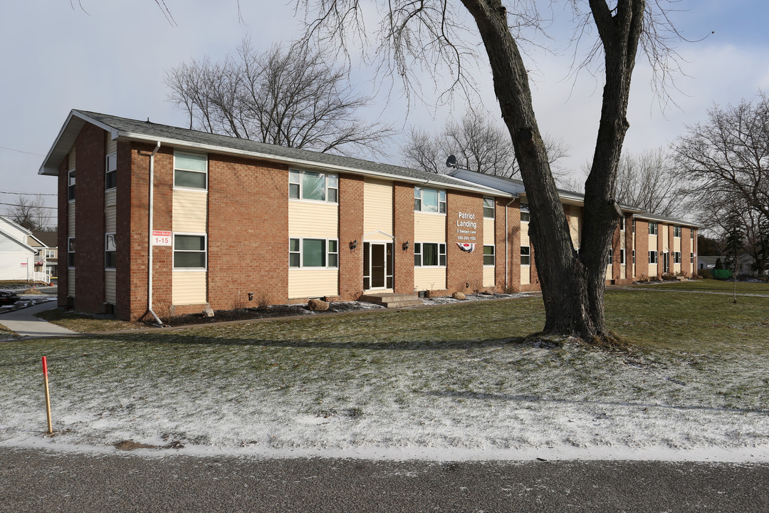 Patriots Landing in Brockport, NY - Building Photo