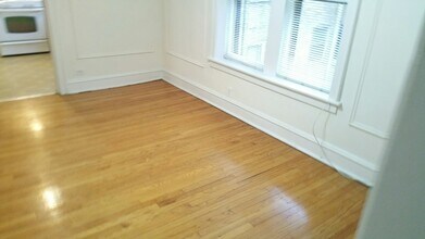 708 Seward St, Unit 2S in Evanston, IL - Building Photo - Building Photo