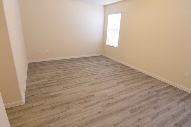 property at 8518 Middleton Oaks Cir