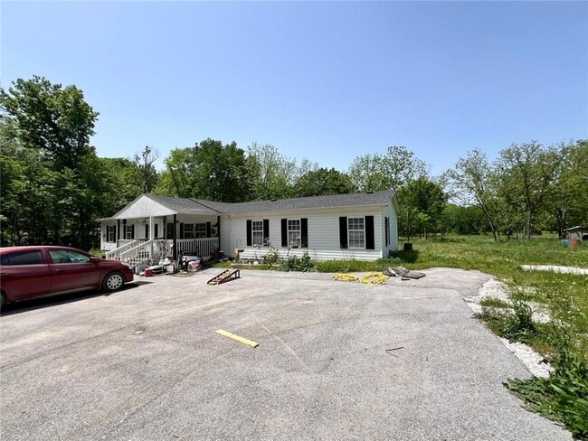 22027 Fern Rd in Elkins, AR - Building Photo - Building Photo