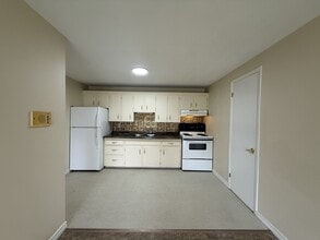 40 Ward St in Moncton, NB - Building Photo - Building Photo