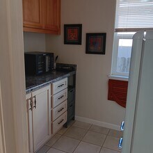 418 Riesling St, Unit 418A in Cloverdale, CA - Building Photo - Building Photo