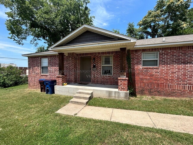 property at 320 S 12th St