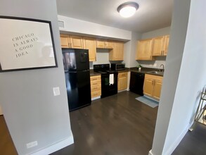 2 E 8th St-Unit -2301 in Chicago, IL - Building Photo - Building Photo