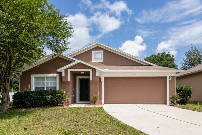 property at 2327 Norwood Pl