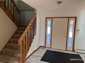 50 Darlene Dr in South Windsor, CT - Building Photo - Building Photo