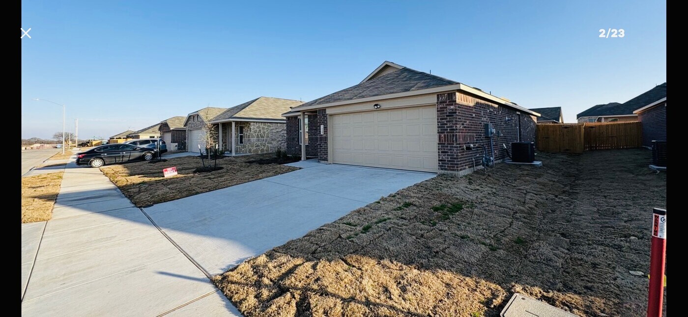 1029 Cortijo Wy in Haslet, TX - Building Photo