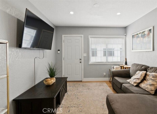 9816 S Hoover St in Los Angeles, CA - Building Photo