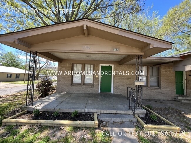 1701 N Poplar St in North Little Rock, AR - Building Photo - Building Photo