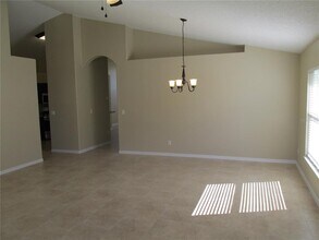 1524 Maximilian Dr in Zephyrhills, FL - Building Photo - Building Photo