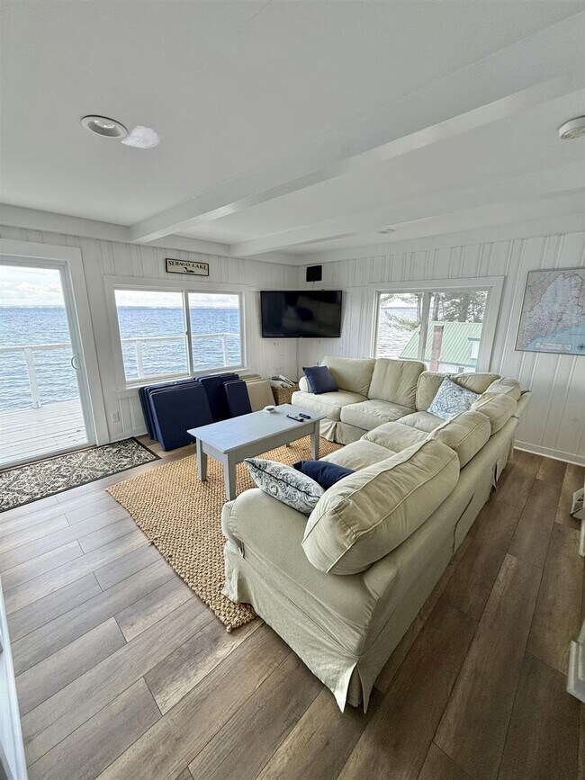 28 Beach St in Sebago, ME - Building Photo - Building Photo