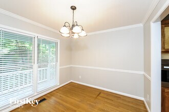 6713 Thornwood Ct in Flowery Branch, GA - Building Photo - Building Photo