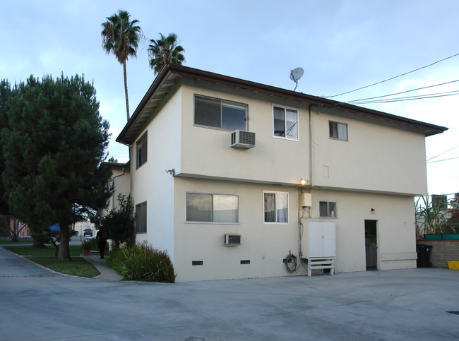 5554 Riverton Ave in North Hollywood, CA - Building Photo - Building Photo