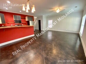 1527 Cleveland St in Columbia, SC - Building Photo - Building Photo