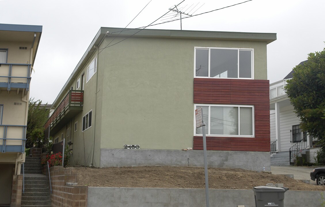 2450 Palmetto St in Oakland, CA - Building Photo