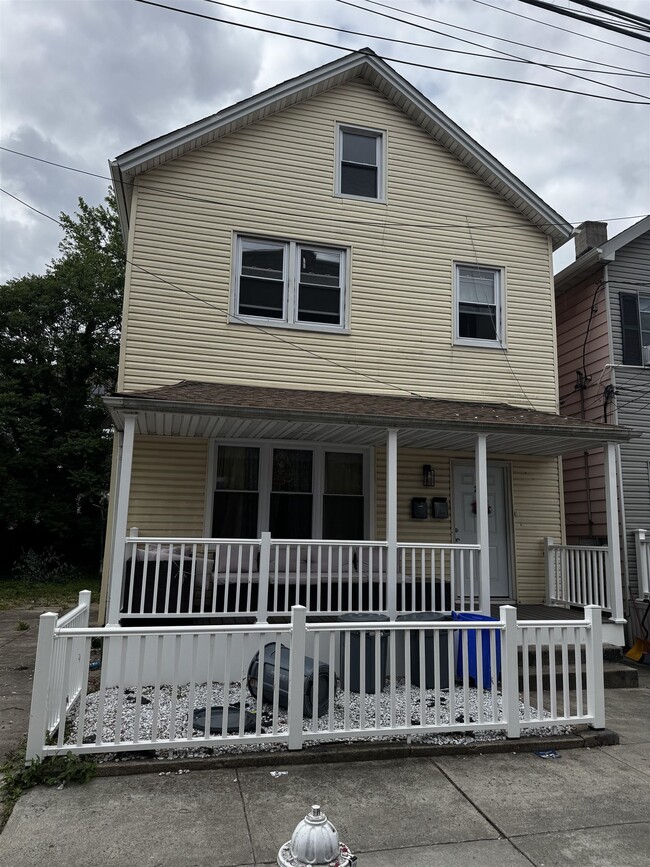property at 20 E 11th St