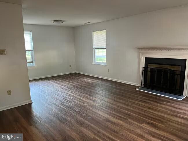 2401 Greensward N in Warrington, PA - Building Photo - Building Photo