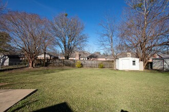 6817 Wampold Rd in Montgomery, AL - Foto de edificio - Building Photo