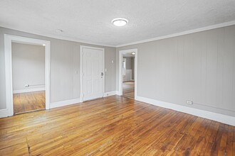 250 Pleasant St in Worcester, MA - Building Photo - Building Photo
