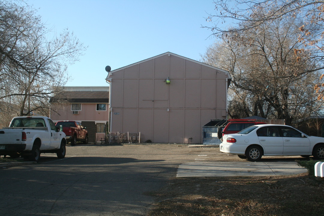 2530 W 55th Ave in Denver, CO - Building Photo