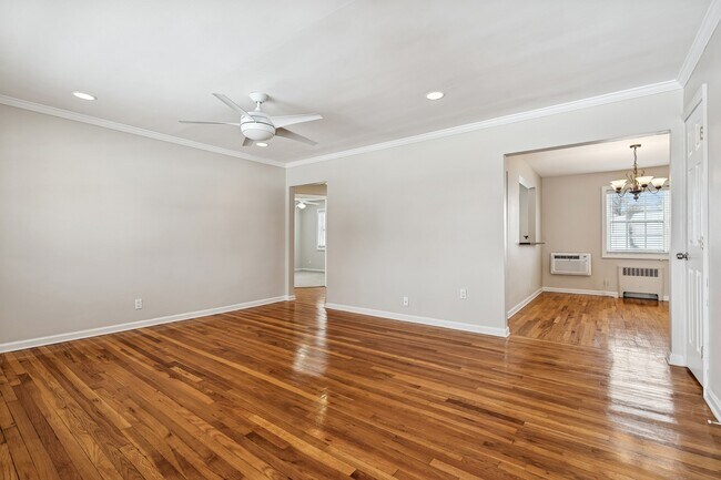 6A W Roselle Ave in Roselle Park, NJ - Building Photo - Building Photo