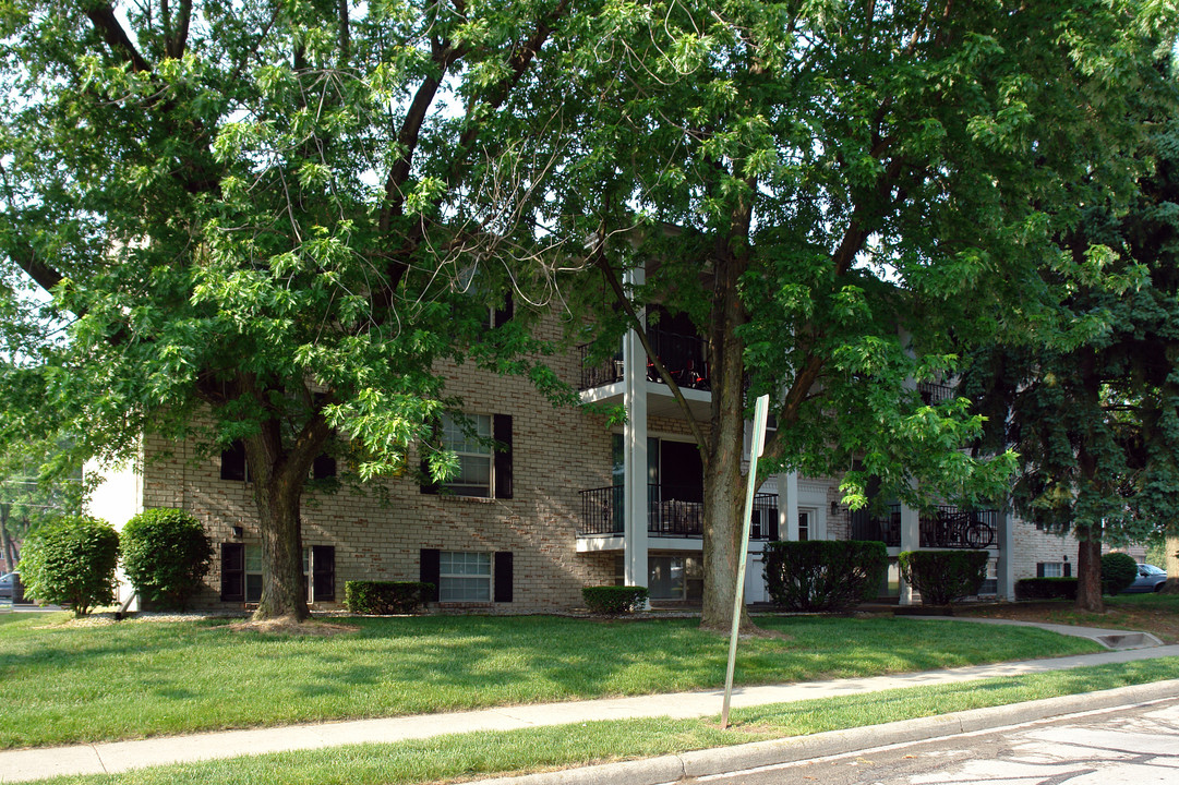 802 6th St in Bowling Green, OH - Building Photo