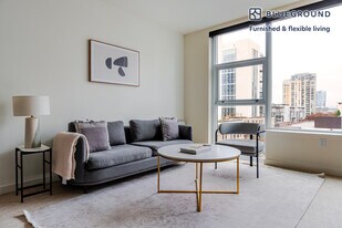 10351 NE 10th St in Bellevue, WA - Building Photo