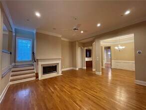 1044 Emory Parc Pl in Decatur, GA - Building Photo - Building Photo