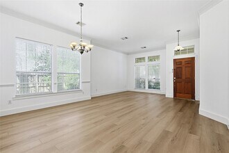 7835 Stone Oak Ct in Houston, TX - Building Photo - Building Photo