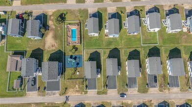 1079 Cedar Ln in Gilchrist, TX - Building Photo - Building Photo